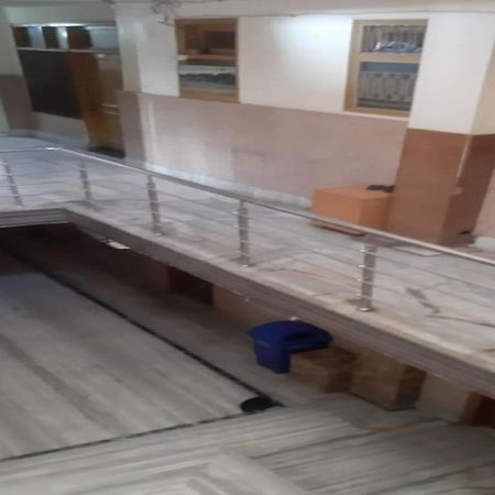 OYO 81211 Hotel Janta Katra (Jammu and Kashmir) Buitenkant foto
