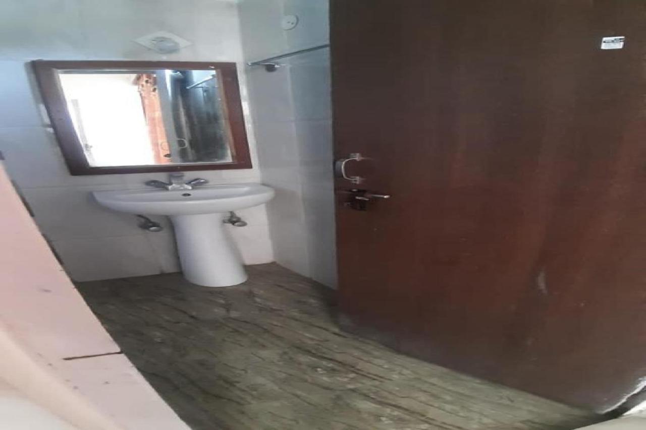 OYO 81211 Hotel Janta Katra (Jammu and Kashmir) Buitenkant foto